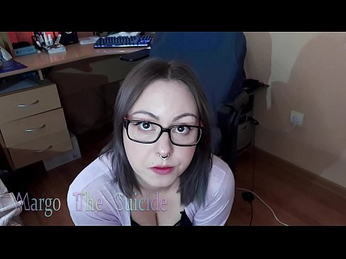 ❤️ Ọmọbinrin ti o ni gbese pẹlu awọn gilaasi buruja Dildo jinna lori Kamẹra ️❌ wa %yo.tukifporno.ru ❌️❤